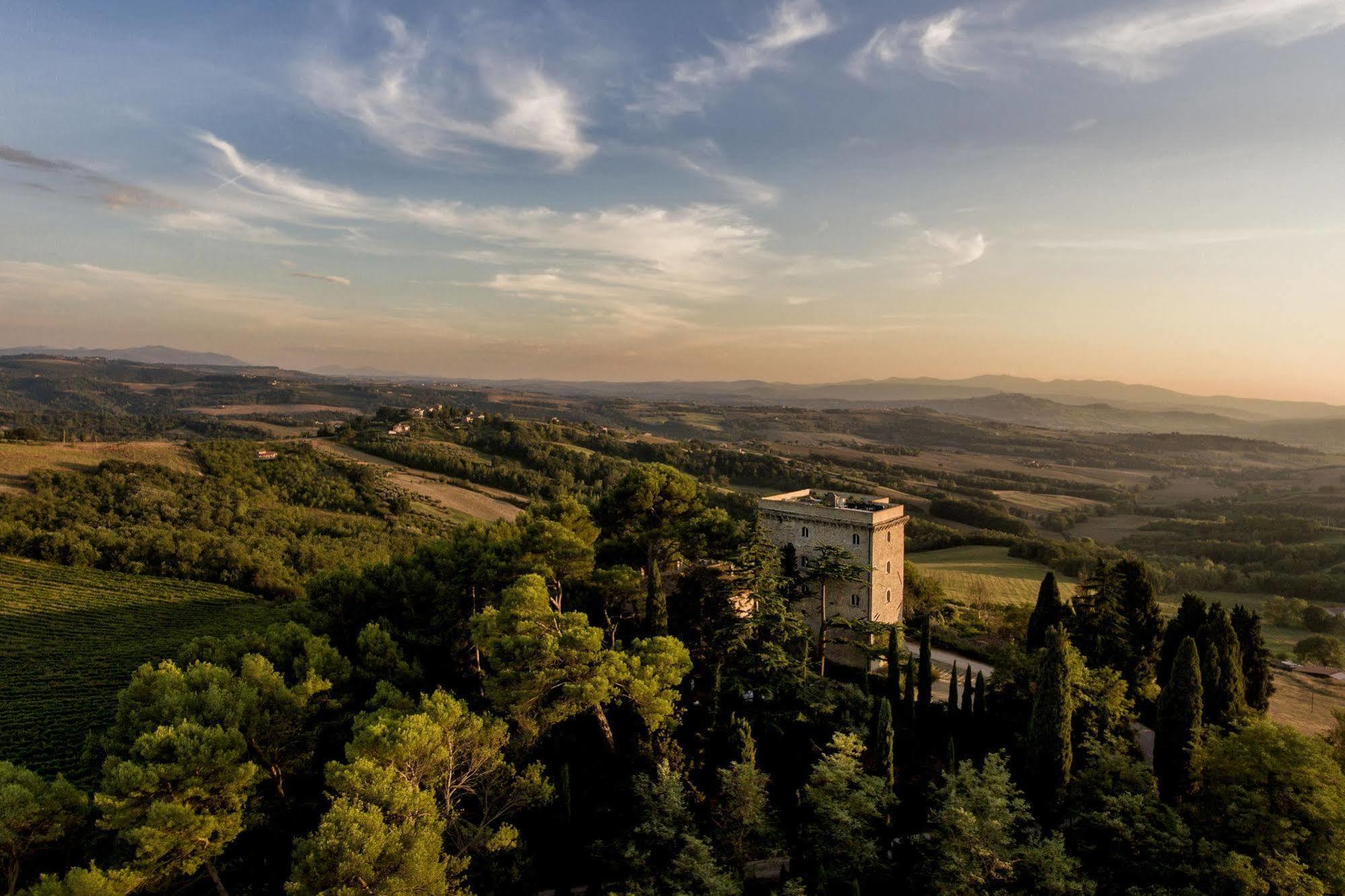 Torre Almonte Aparthotel Todi Ngoại thất bức ảnh